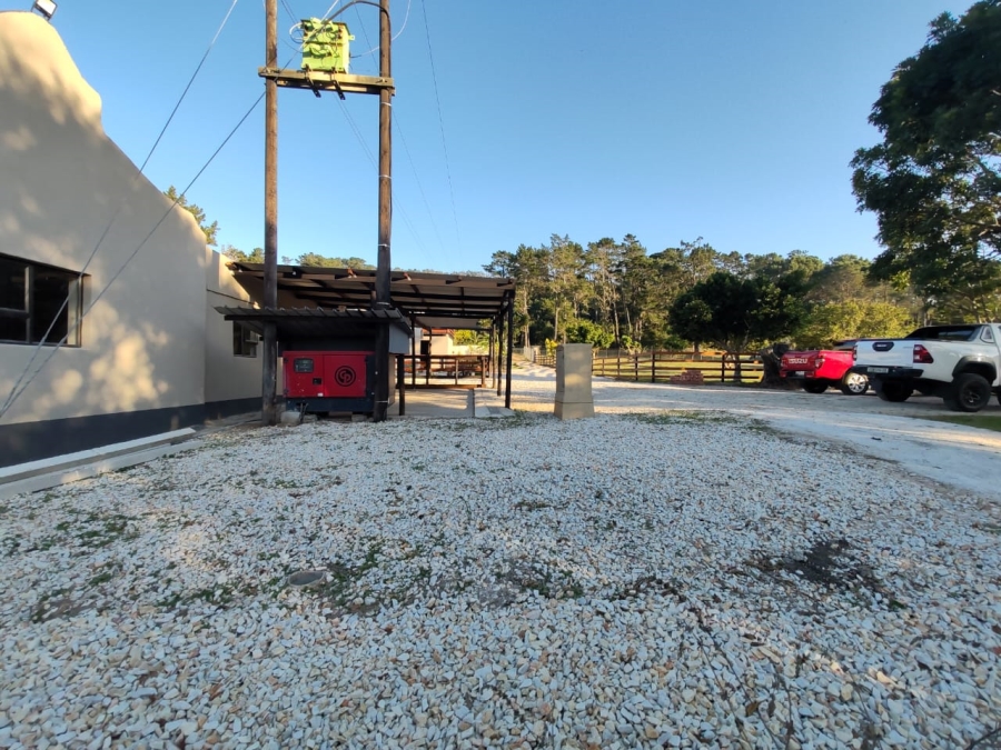 Commercial Property for Sale in Colleen Glen Eastern Cape